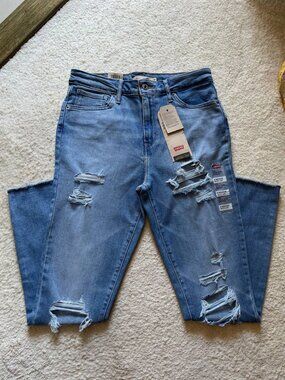 NWT Levi's High Rise Skinny Distressed Cut Off Jeans Size 29/30